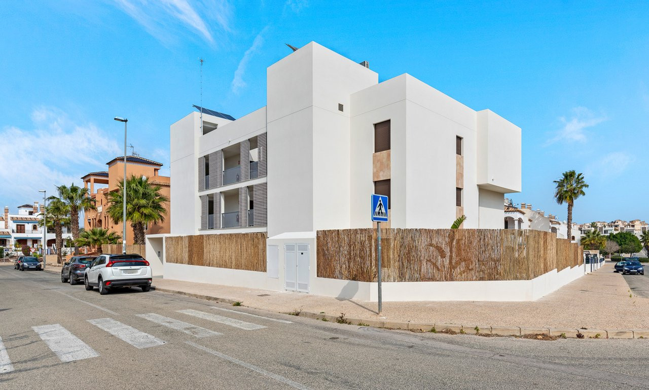 Apartment in Villamartin - Image 5