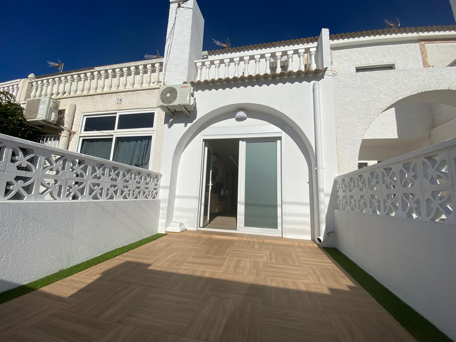 House in Torrevieja - Image 2
