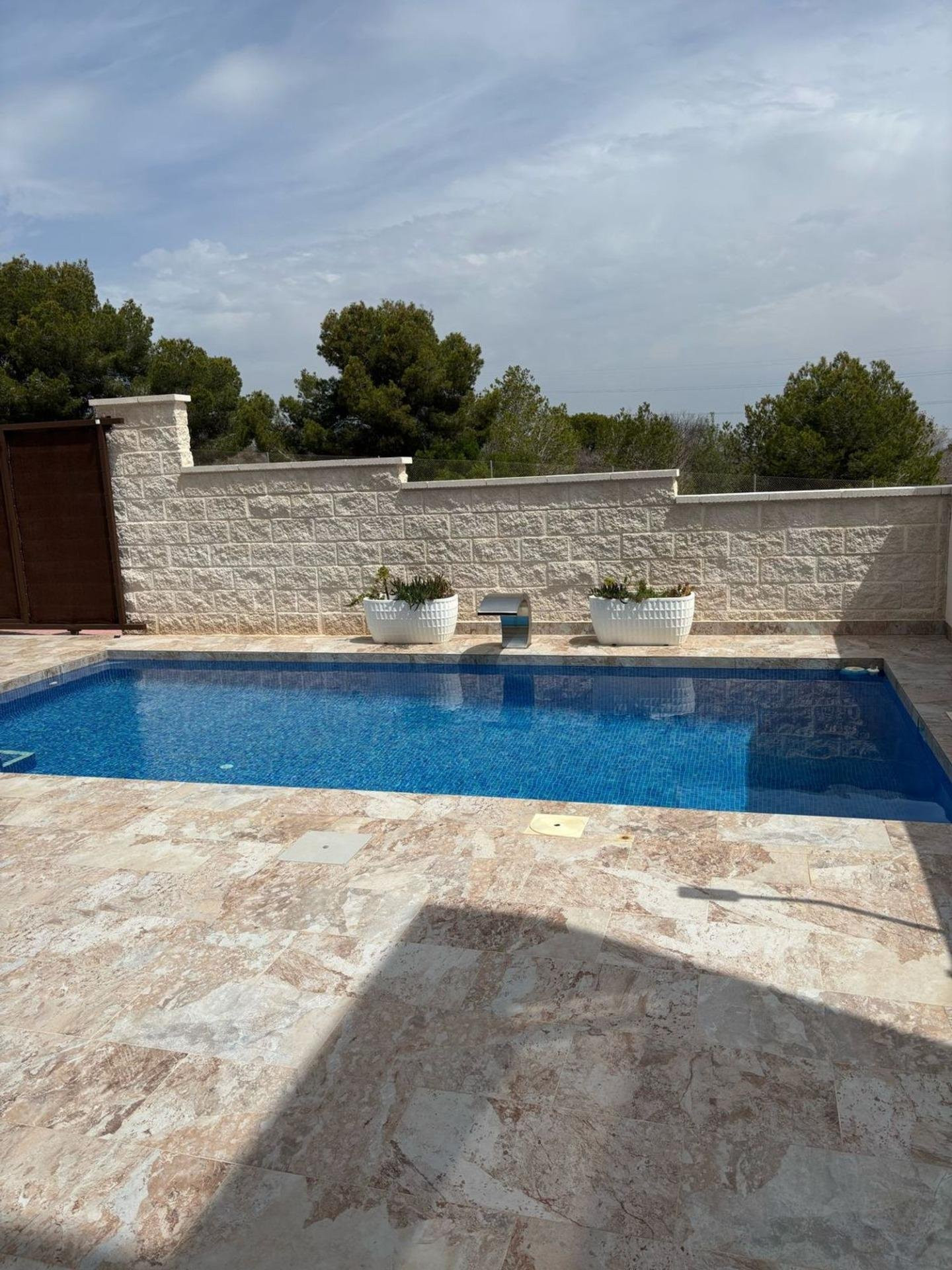 Villa in Urbanizacion los Balcones - Image 4