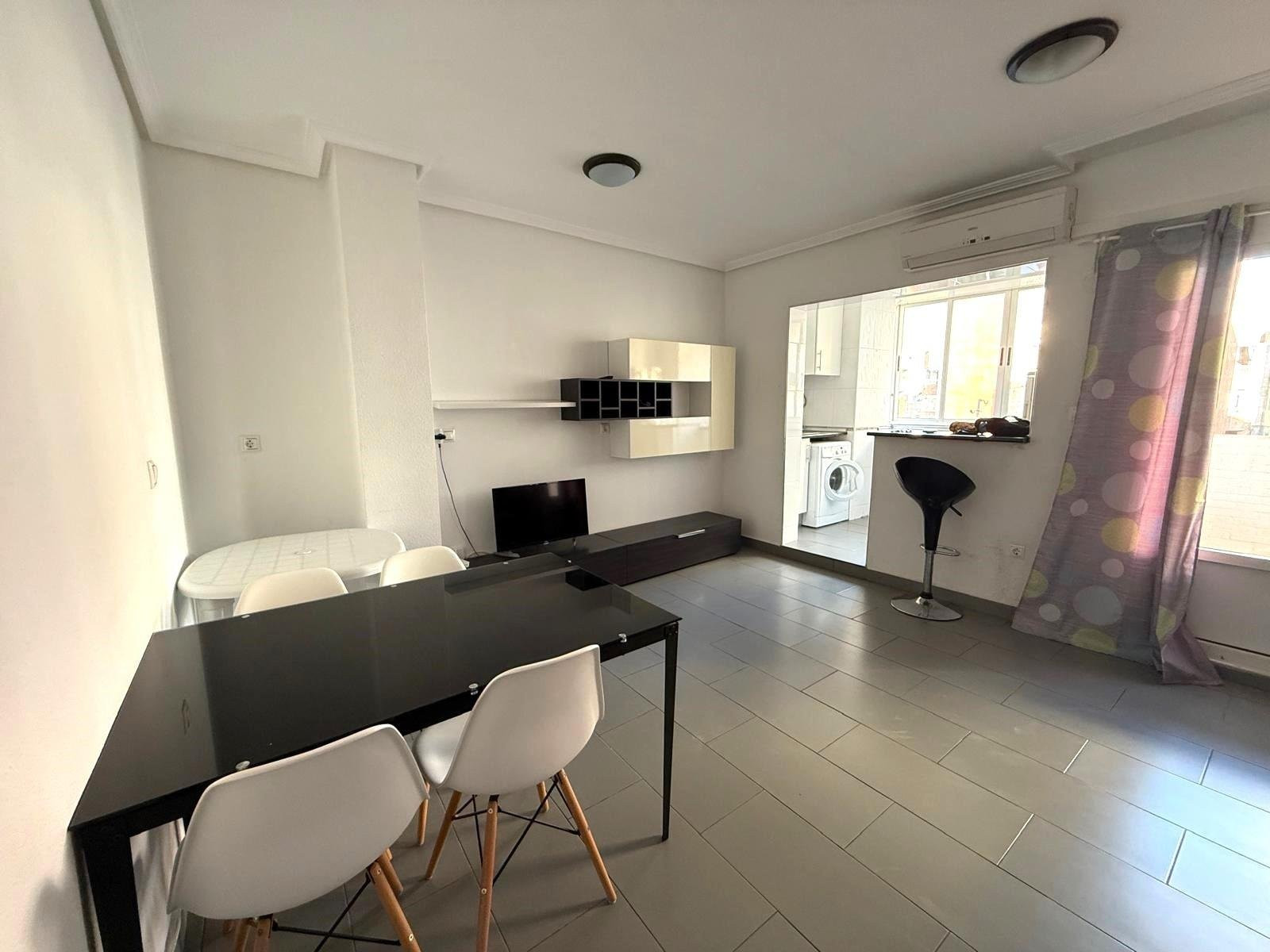 Apartment in Torrevieja - Image 4