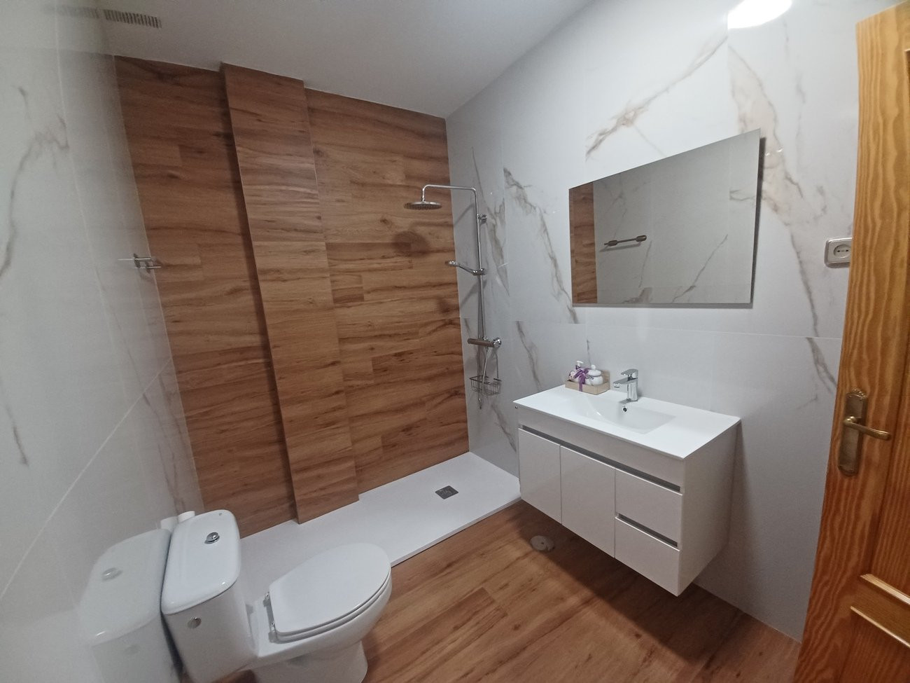 House in Roldan - Image 5