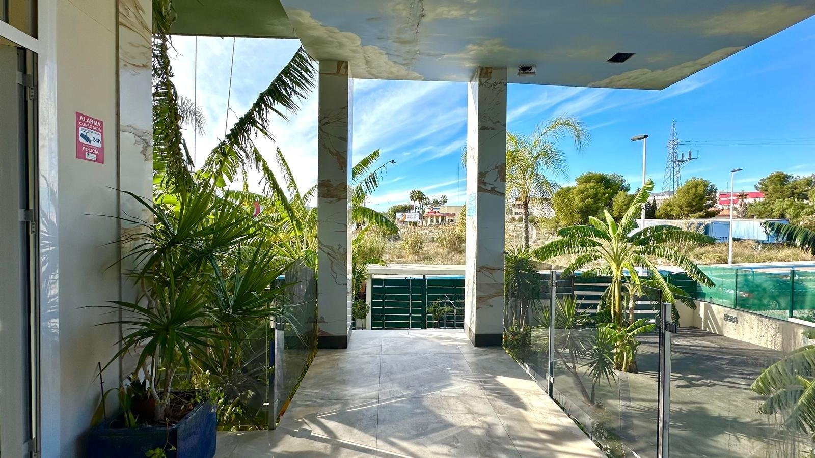 Apartment in Finestrat - Image 2