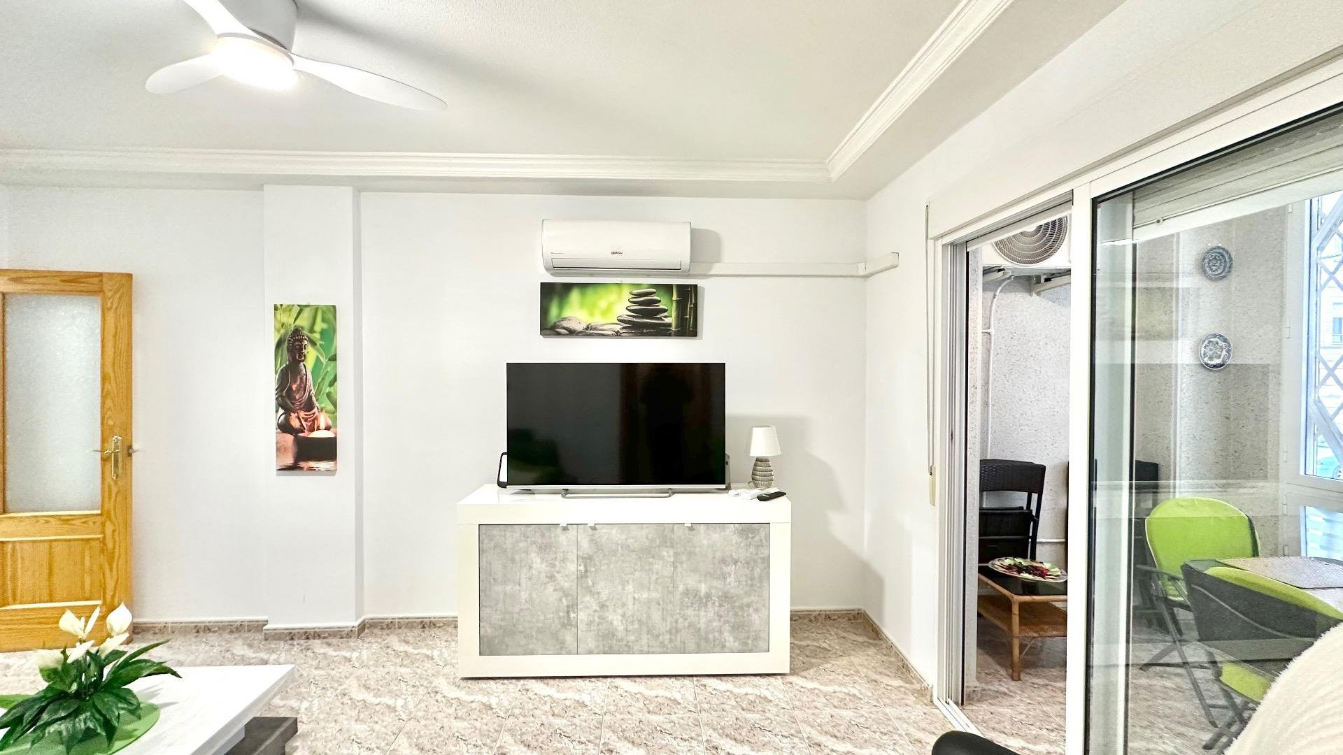 Apartment in Torrevieja - Image 2