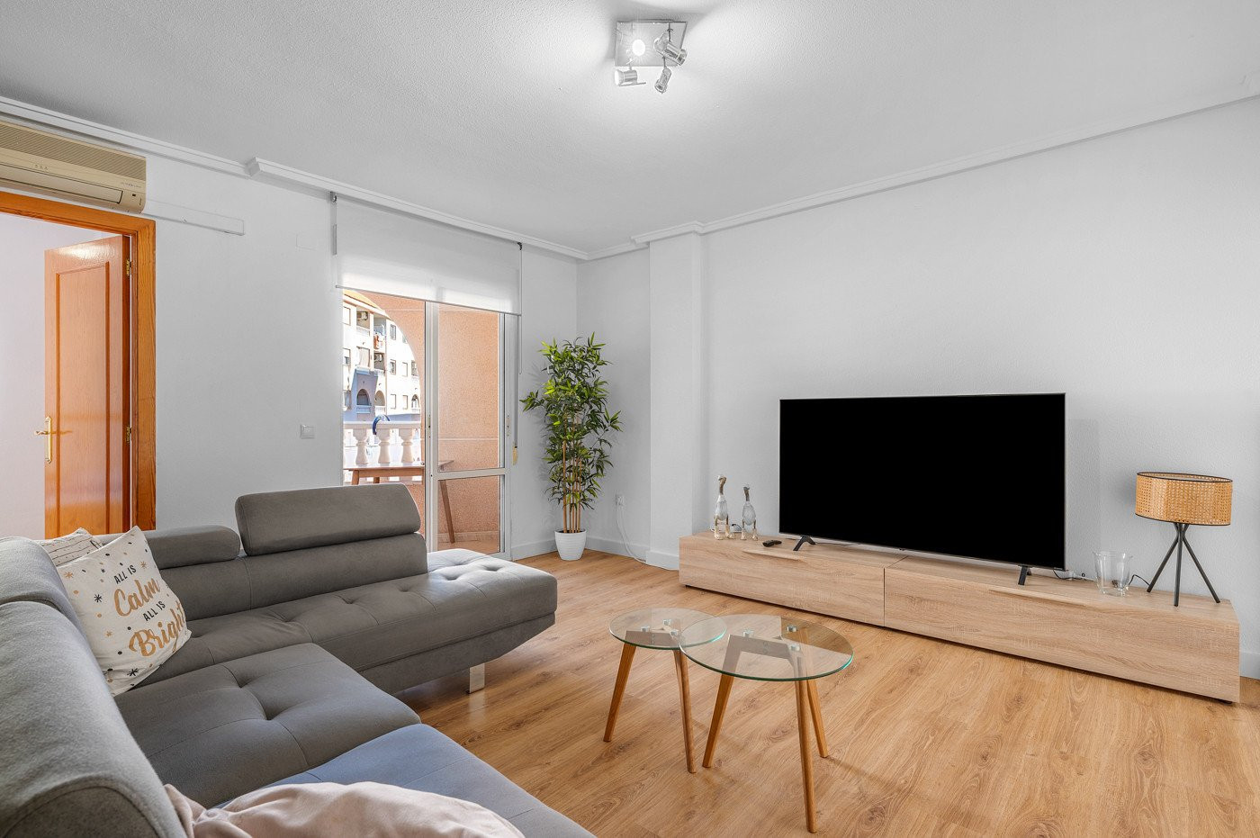 Apartment in Torrevieja - Image 4