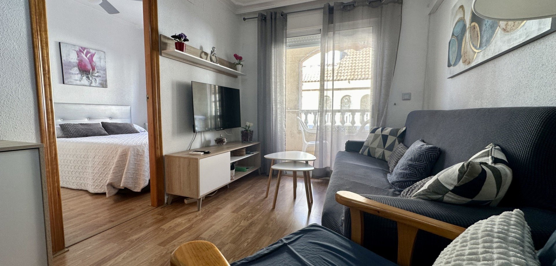 Apartment in Torrevieja - Image 2