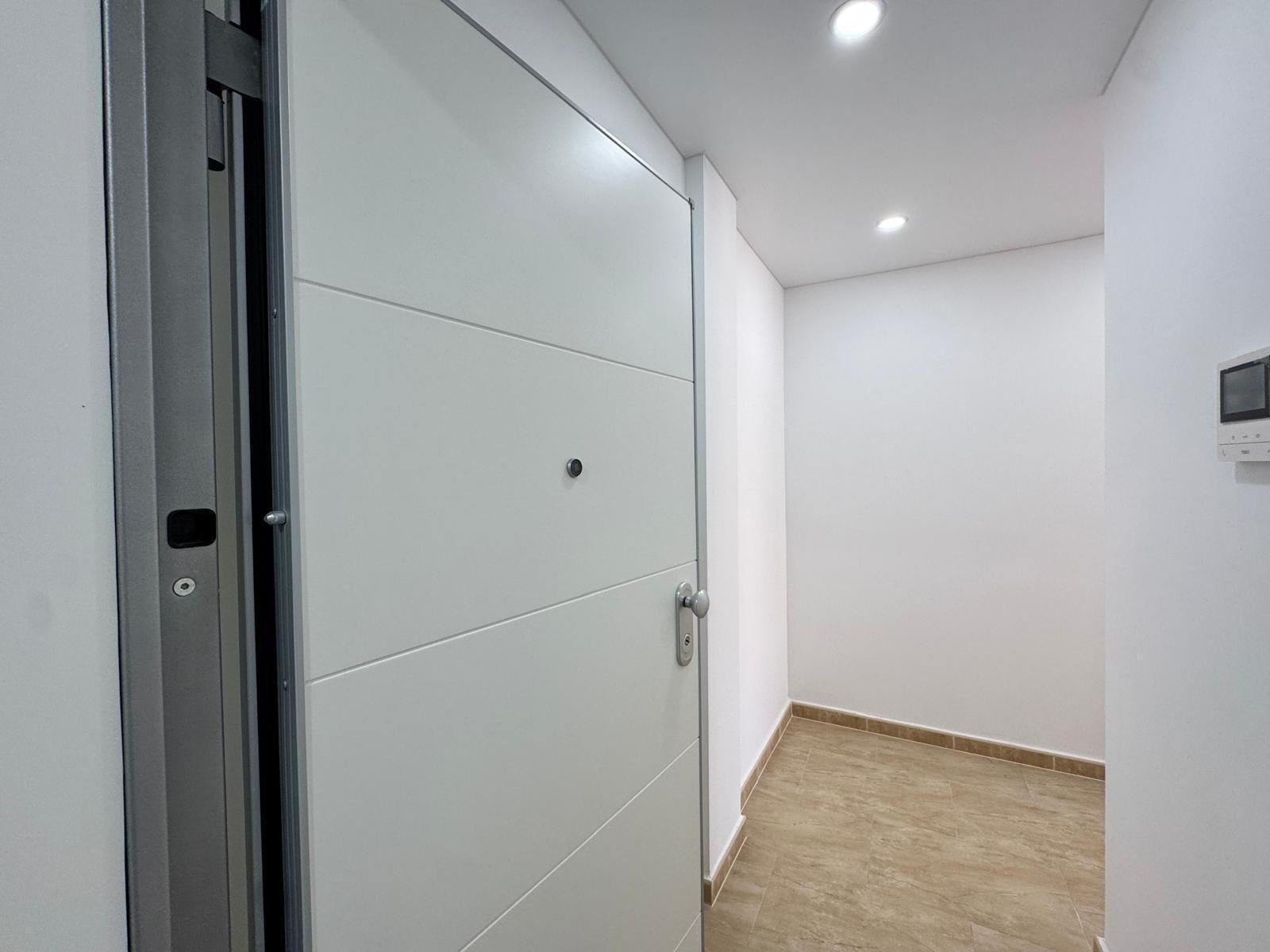 Apartment in Torrevieja - Image 3