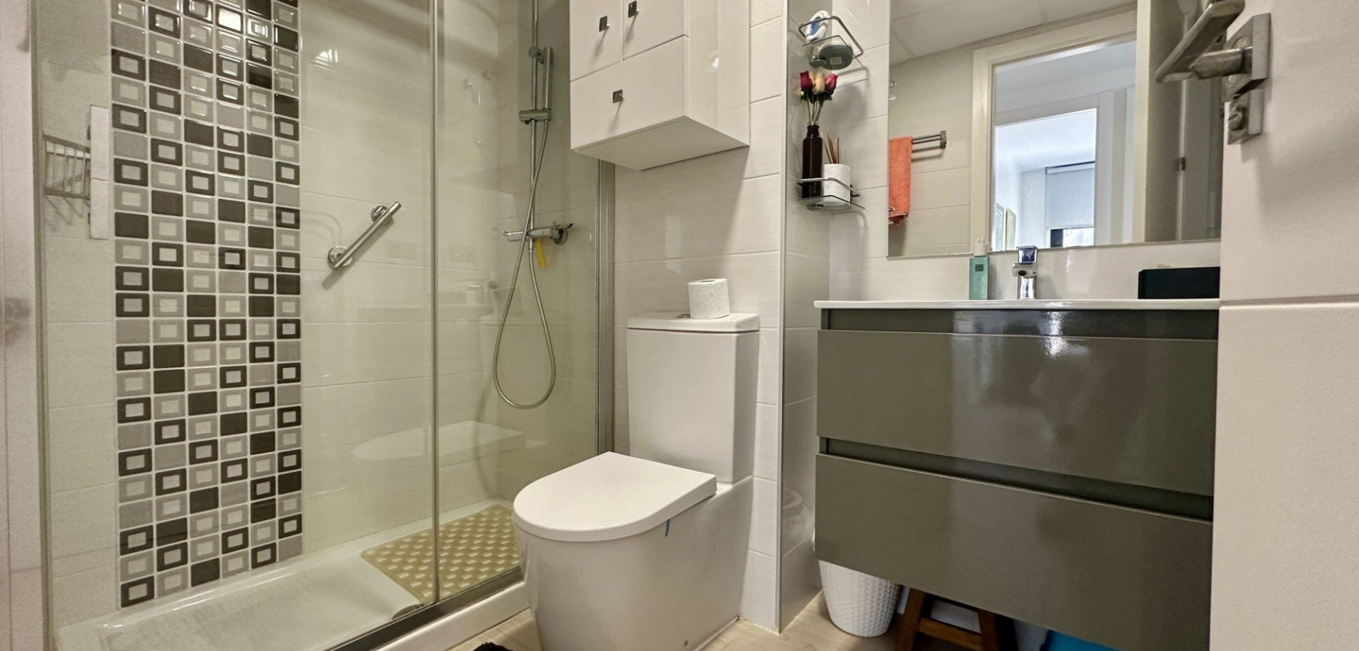 Apartment in Punta Prima - Image 3