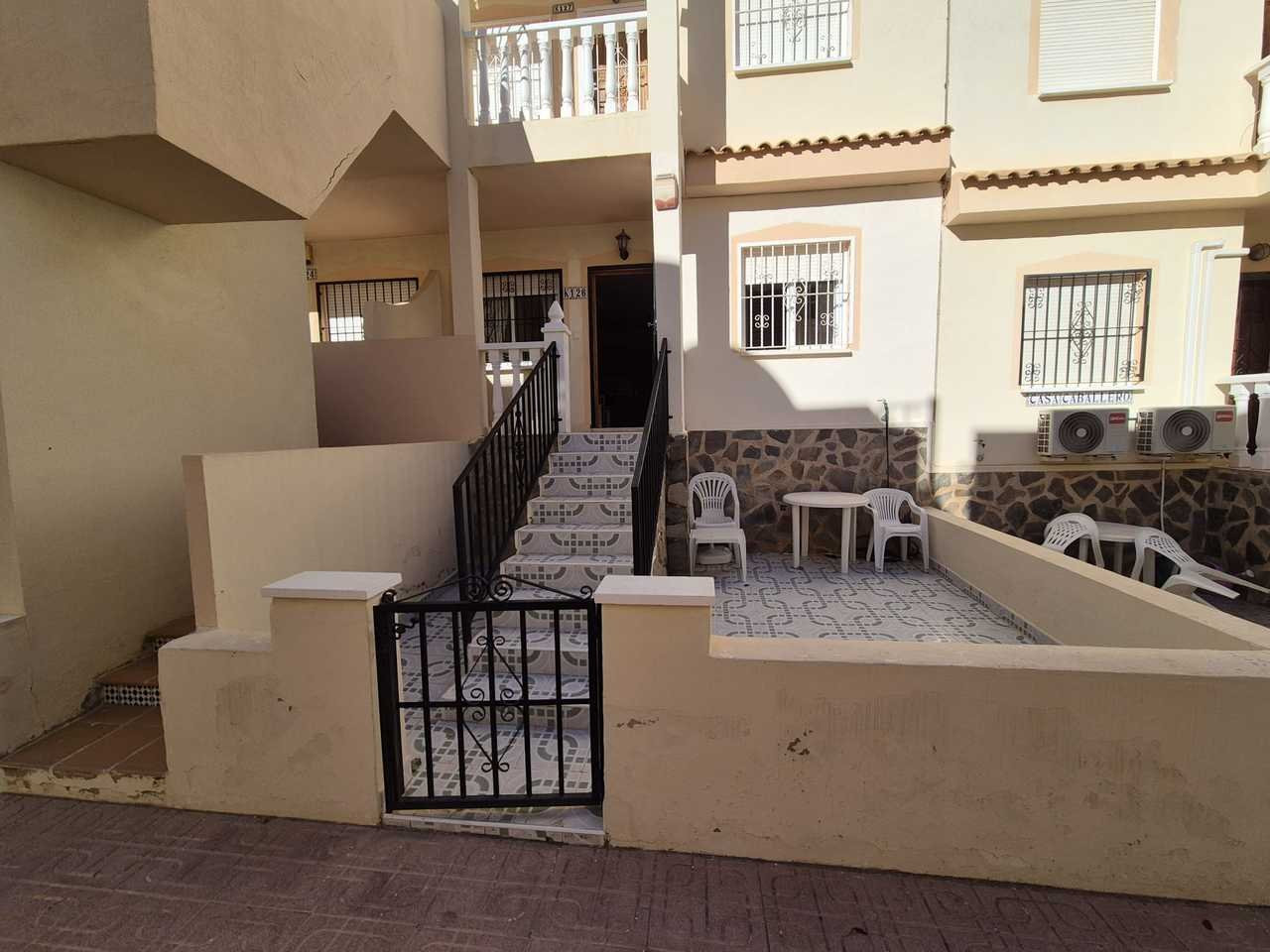 Apartment in San Miguel de Salinas - view 1