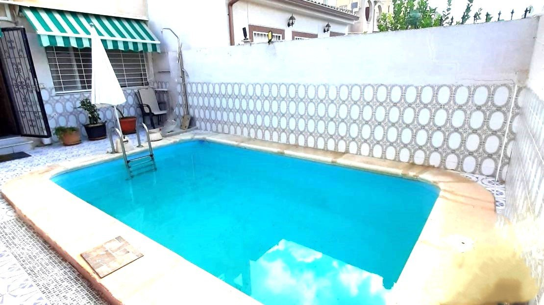 House in Torrevieja - Image 3