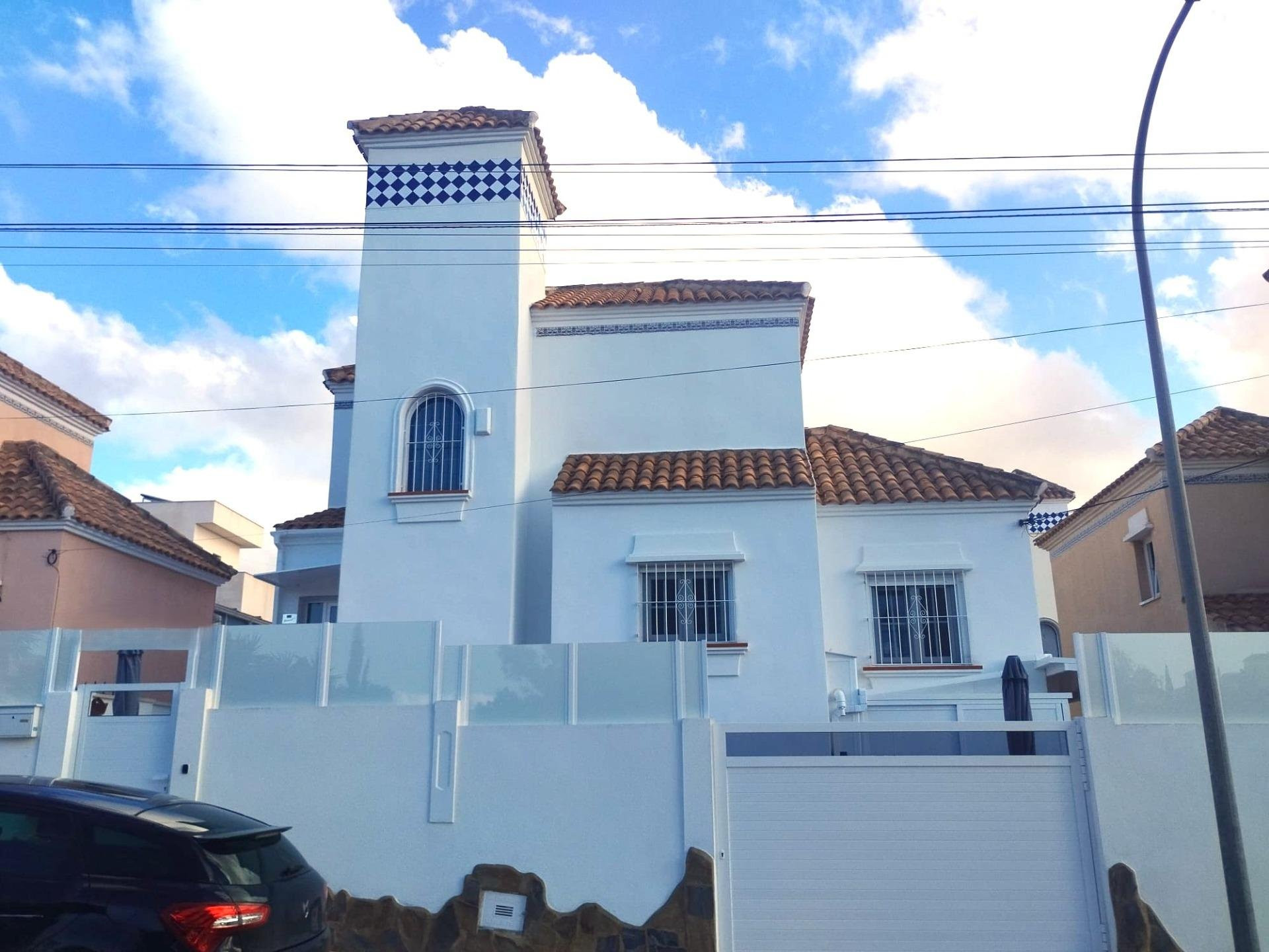 Villa in San Miguel de Salinas - Image 2