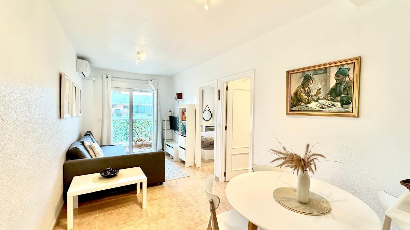 Apartment in Torrevieja - view 1