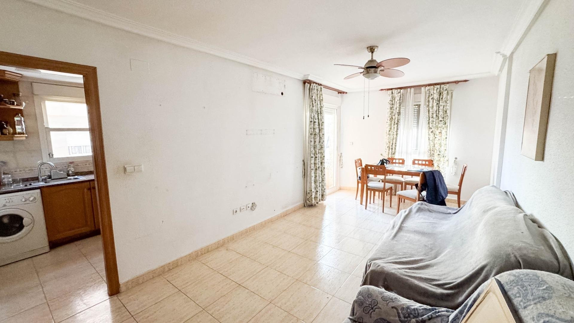 Apartment in Torrevieja - Image 2