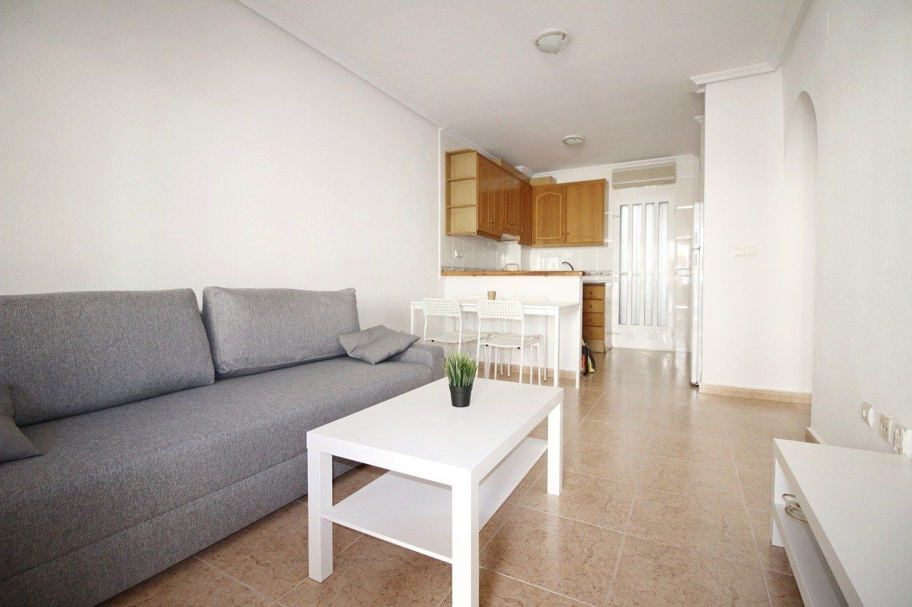 Apartment in San Miguel de Salinas - Image 4