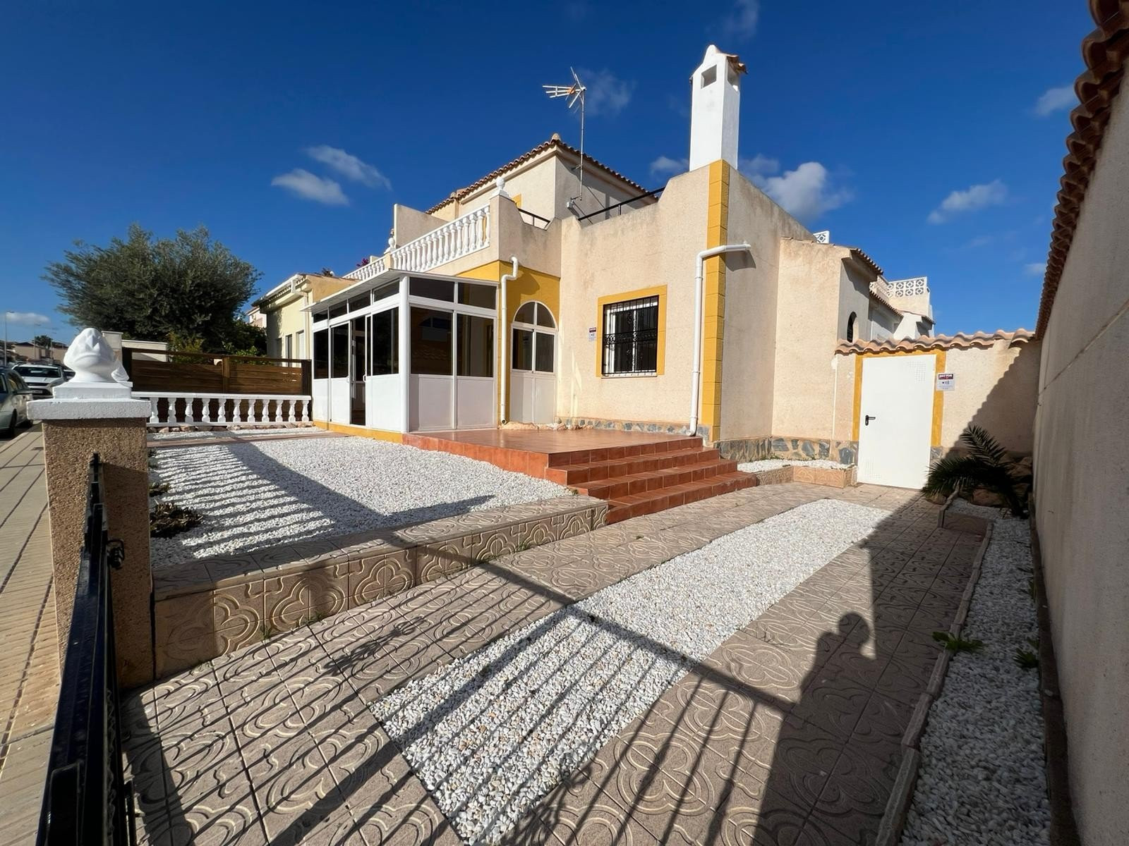 House in Urbanizacion los Balcones - Image 2