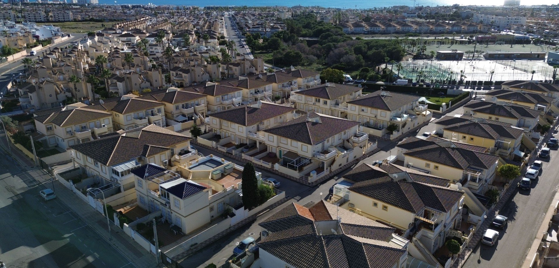 House in Playa Flamenca - Image 5