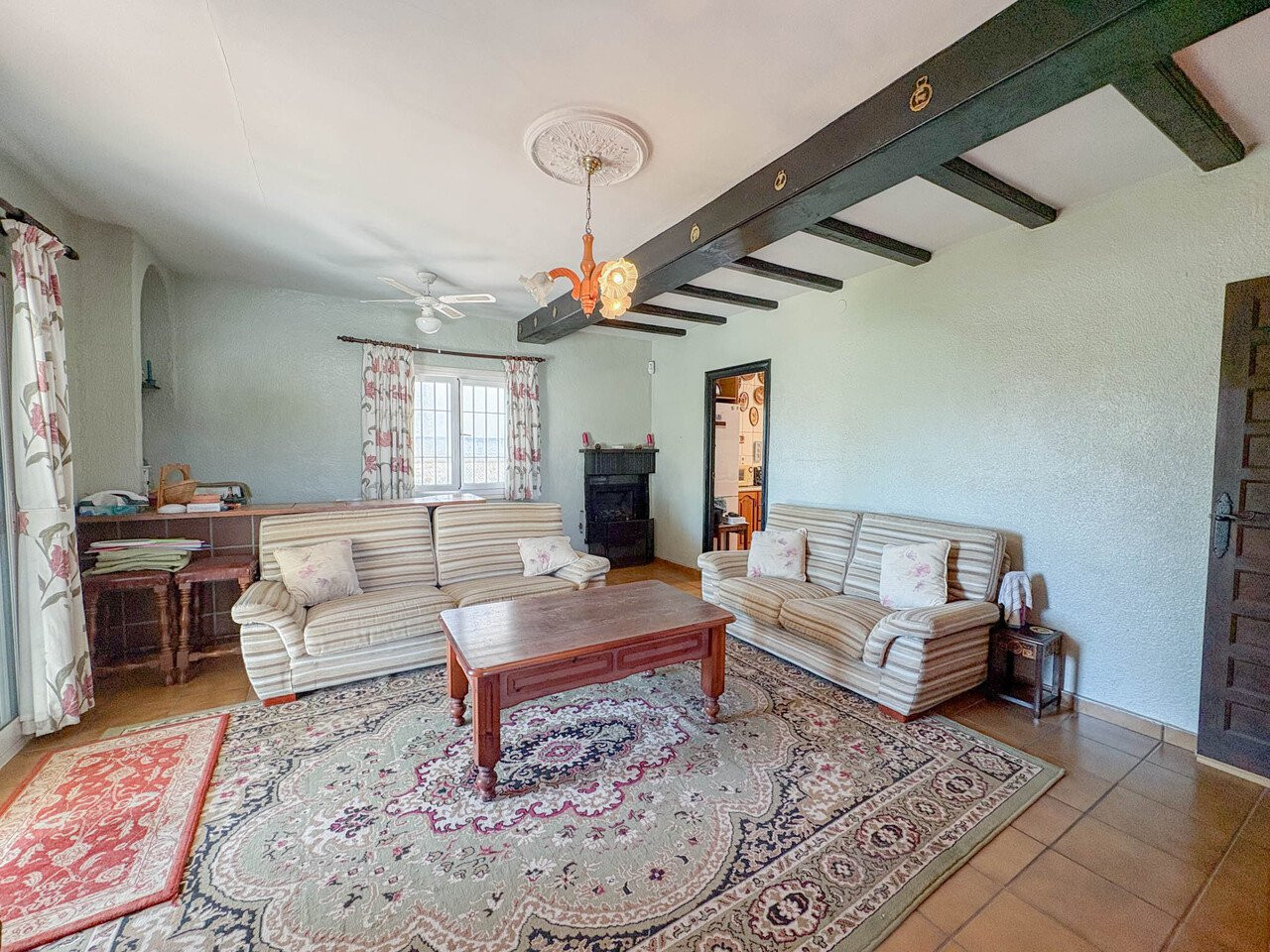 Villa in Punta Prima - Image 2