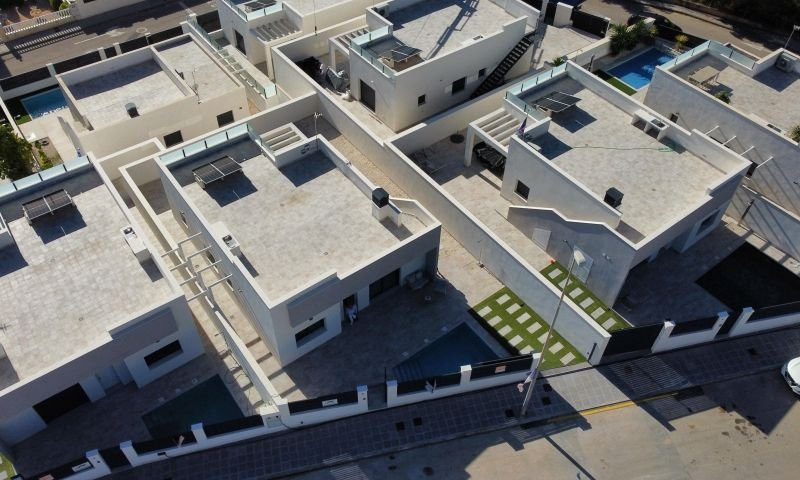 Villa in El Pinar de Campoverde - Image 2