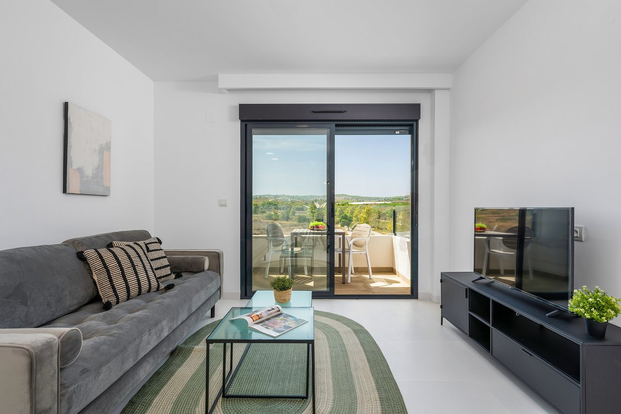 Apartment in San Miguel de Salinas - Image 3