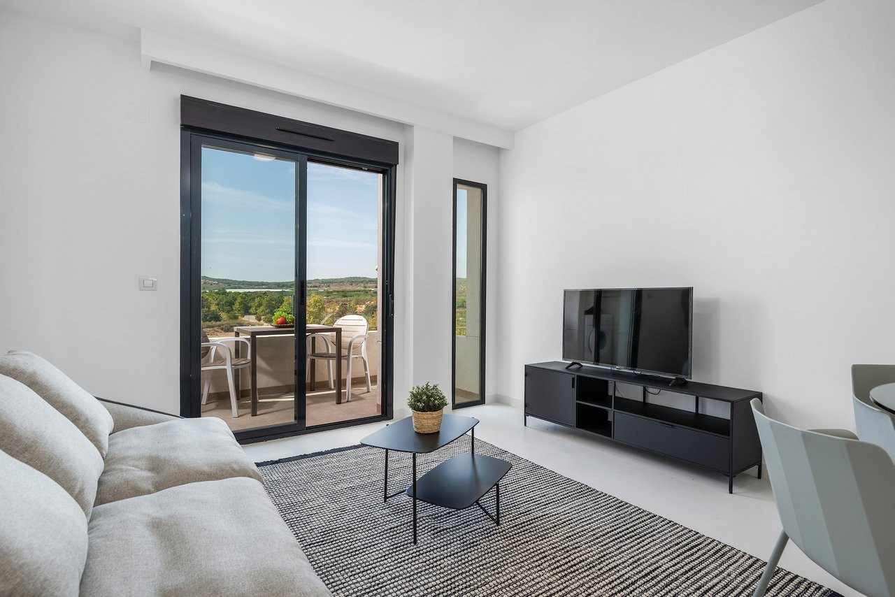 Apartment in San Miguel de Salinas - Image 4