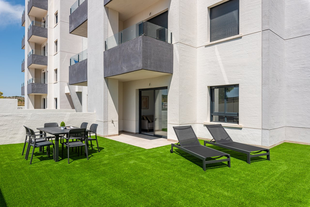 Apartment in San Miguel de Salinas - Image 3