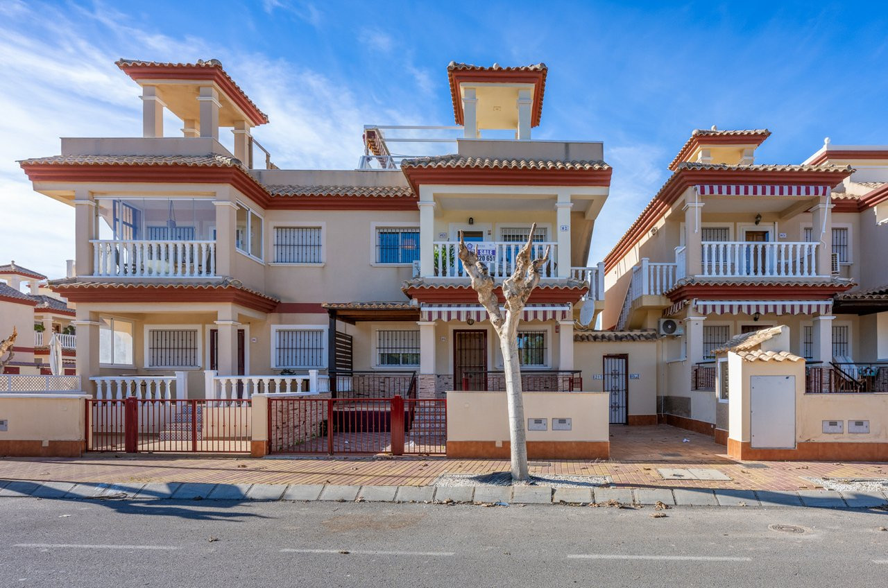 House in San Pedro del Pinatar - view 1