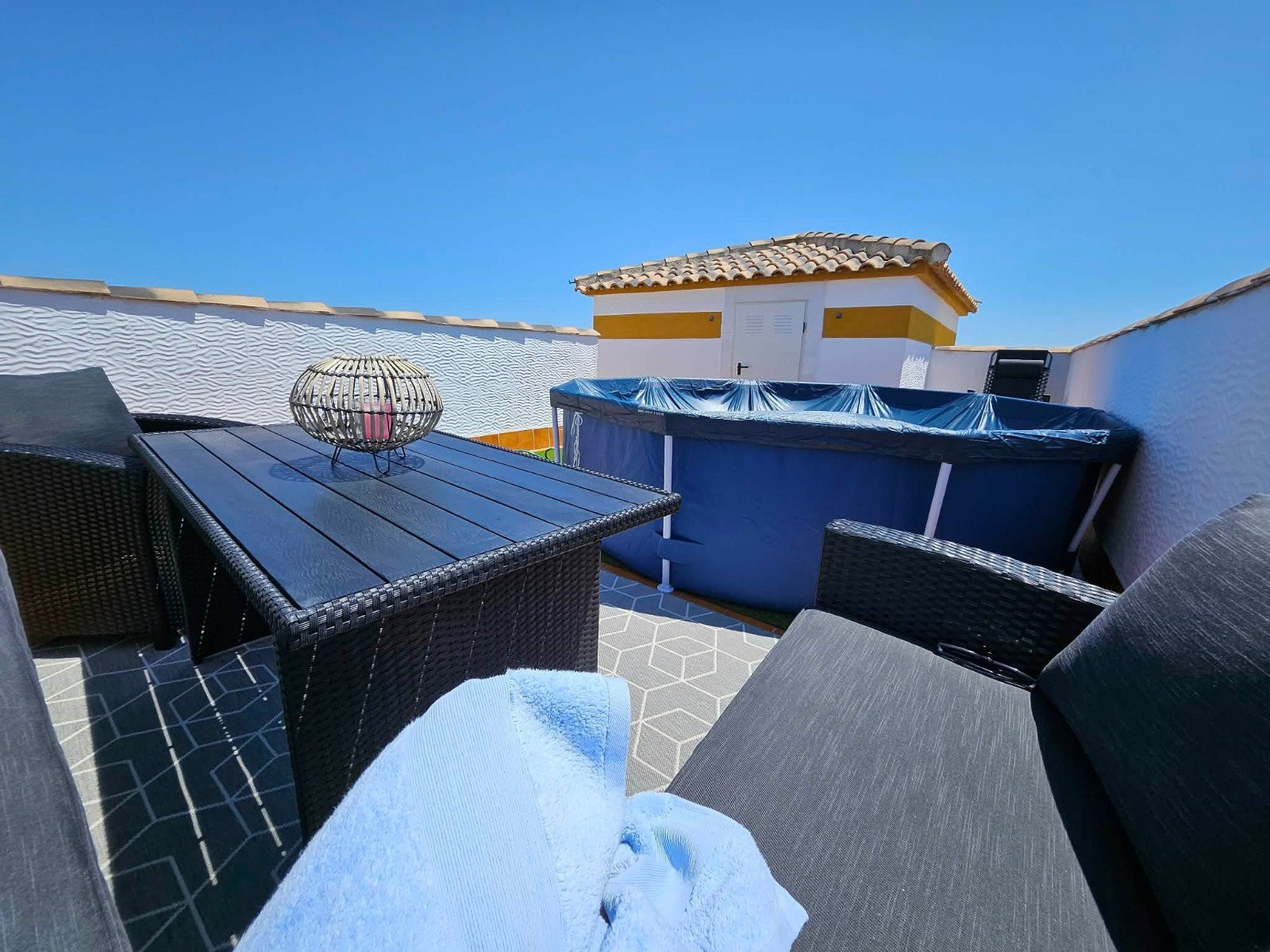 Apartment in Desamparados - view 1