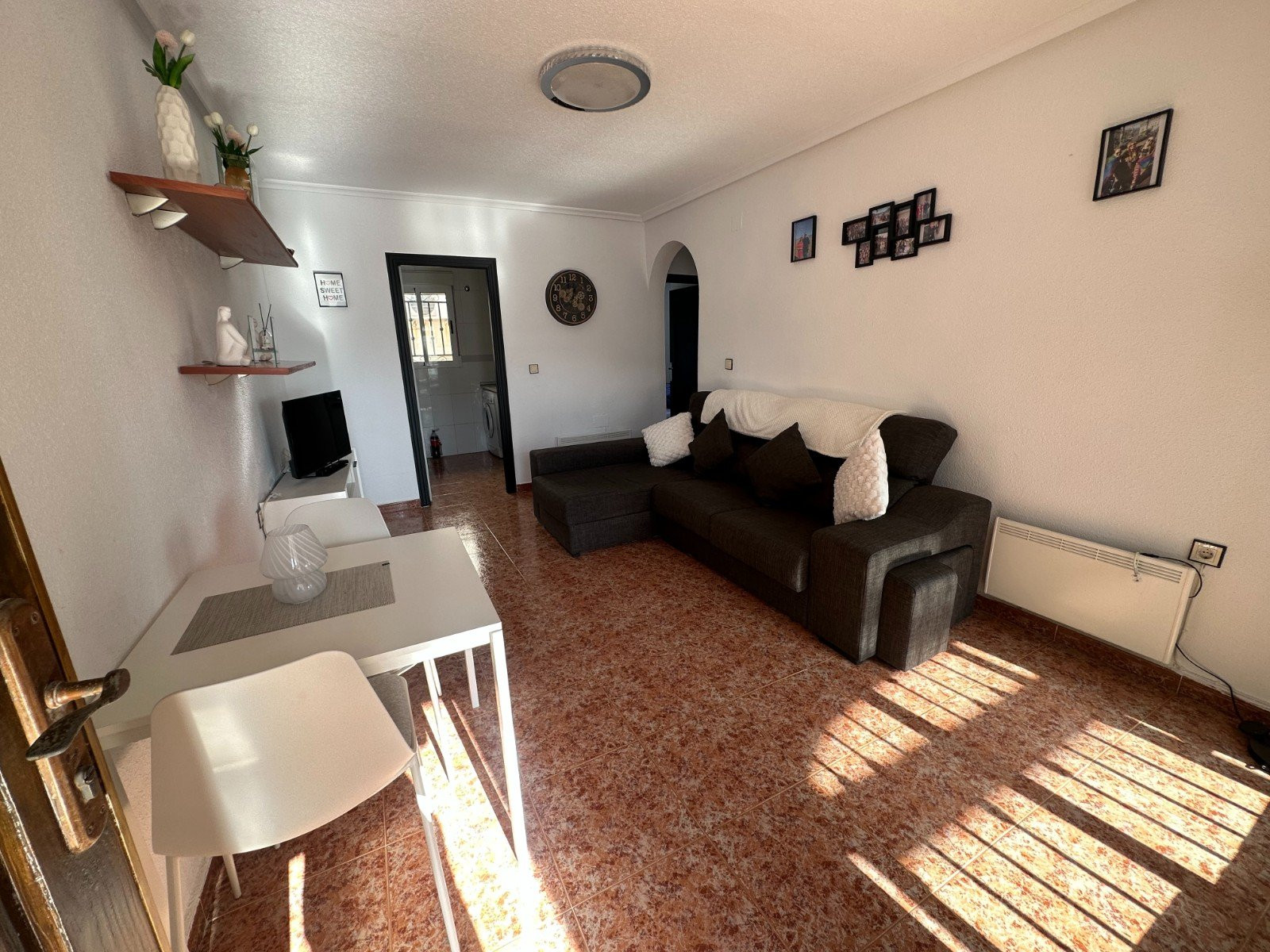 Apartment in Desamparados - Image 5