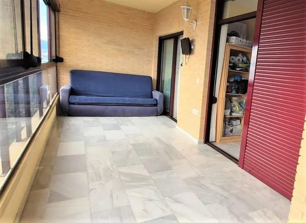 Apartment in Benidorm - Image 4