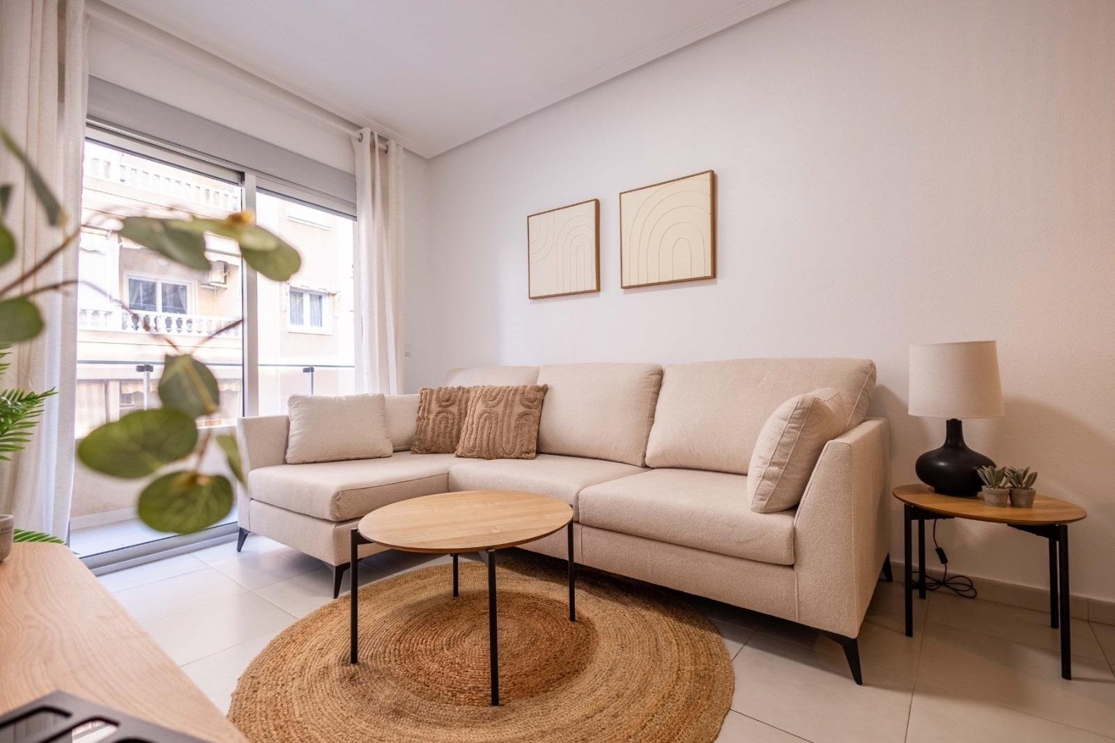 Apartment in Torrevieja - Image 2