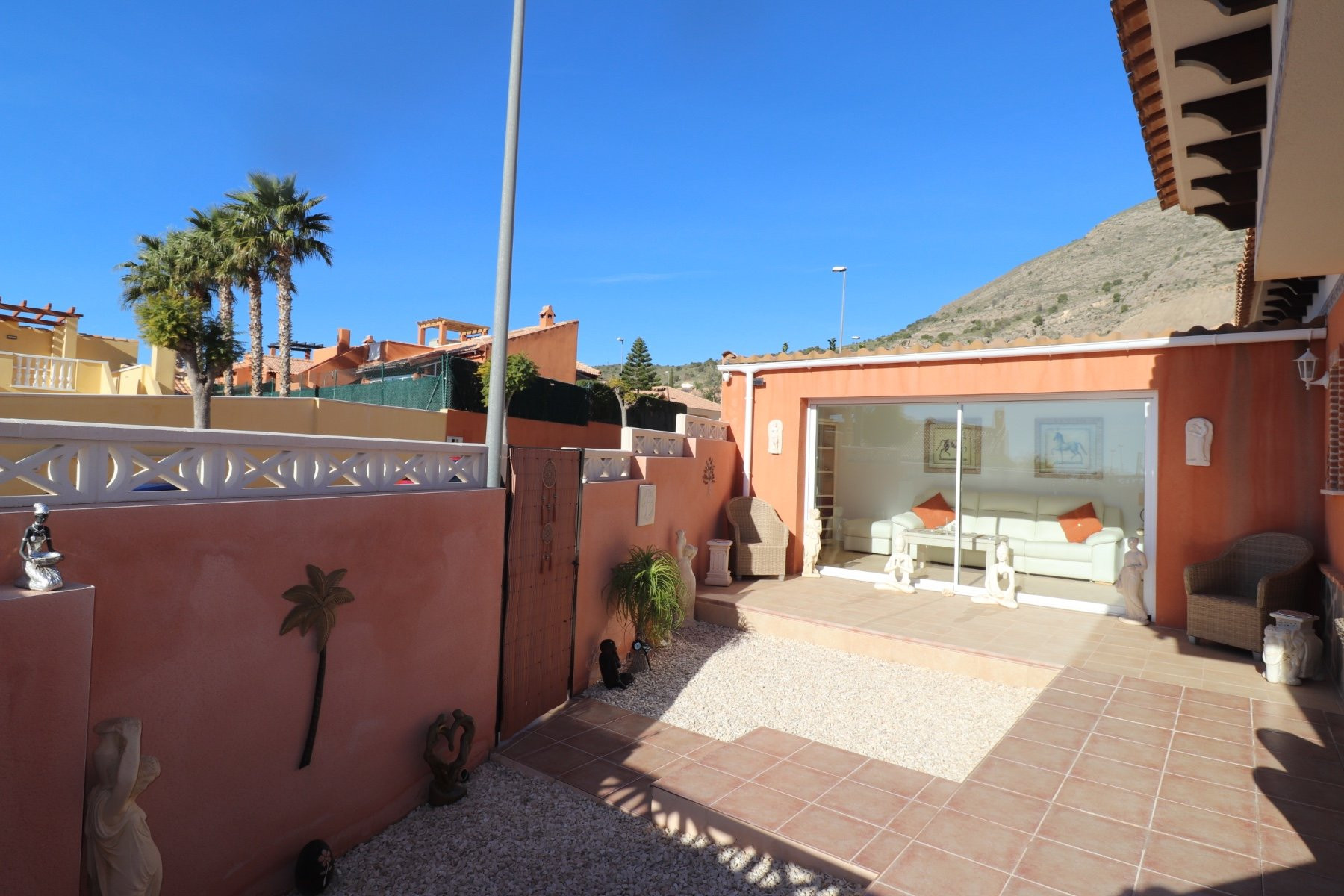 House in Fortuna - Image 3