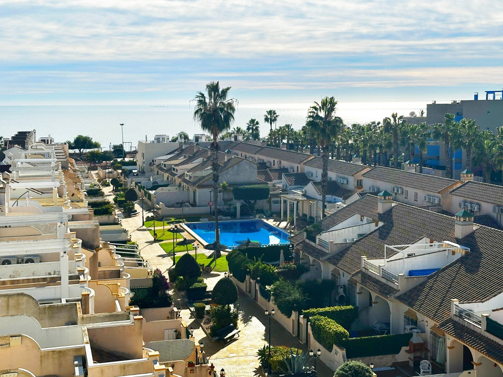 Apartment in Cabo Roig - Image 2