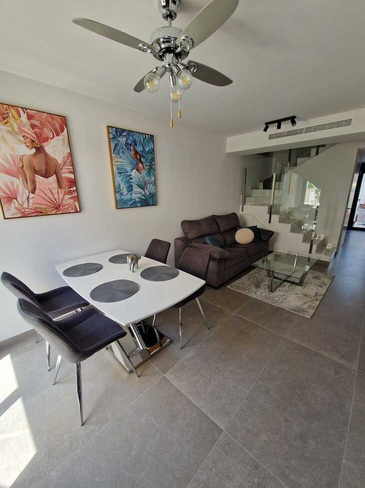 House in Guardamar del Segura - Image 3