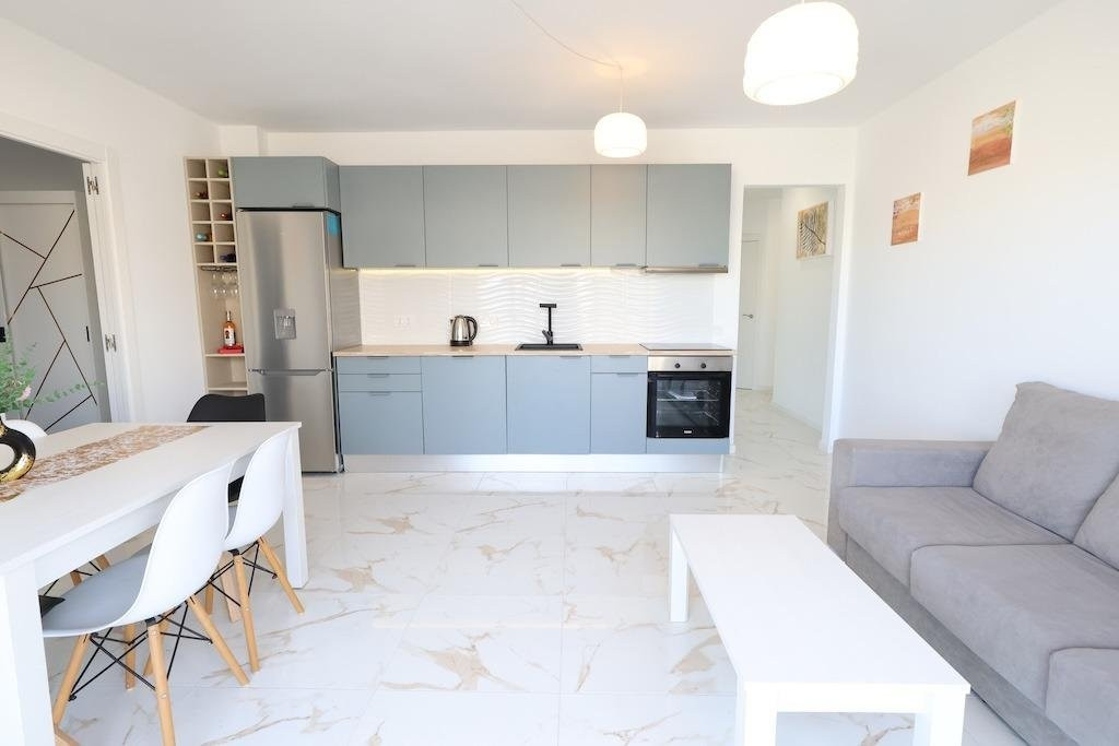 Apartment in Torrevieja - Image 2