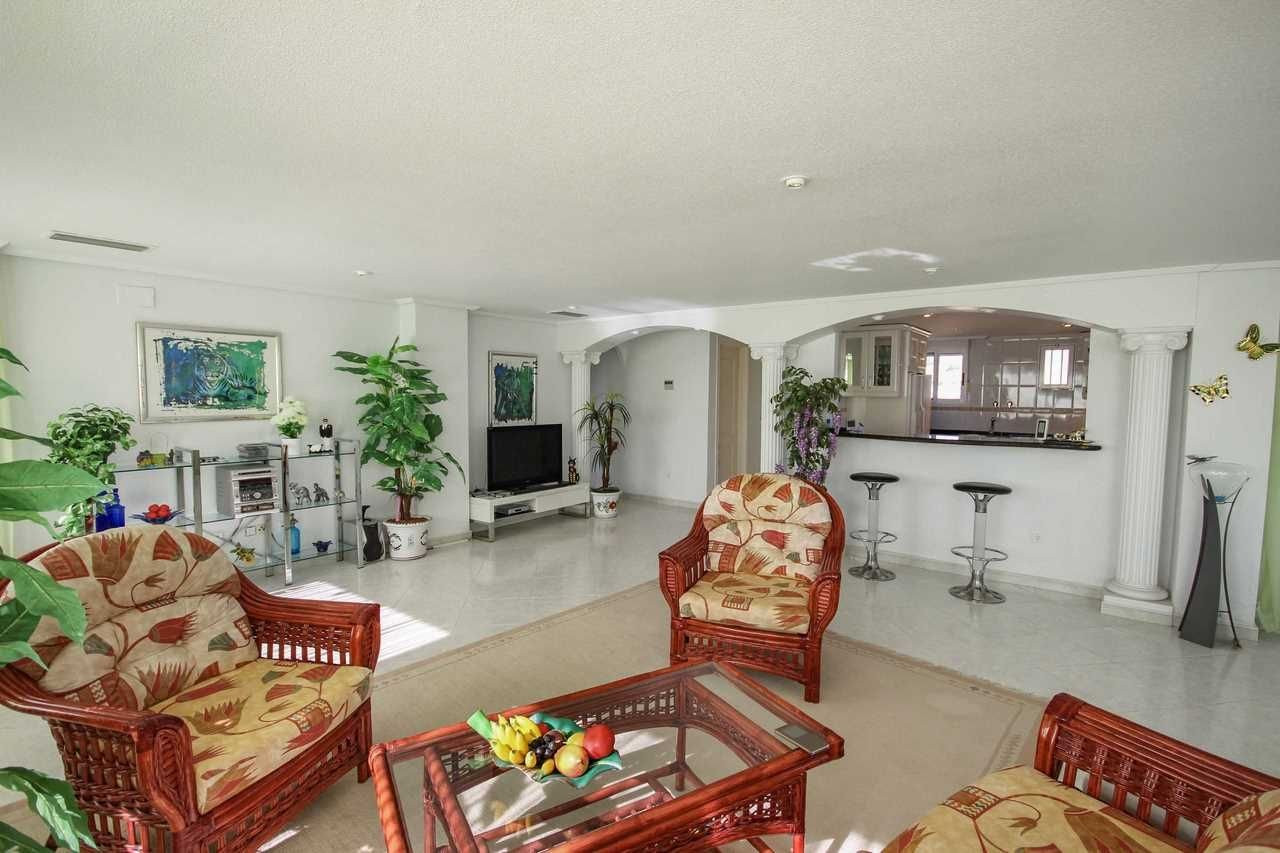 Apartment in La Cala - Image 3