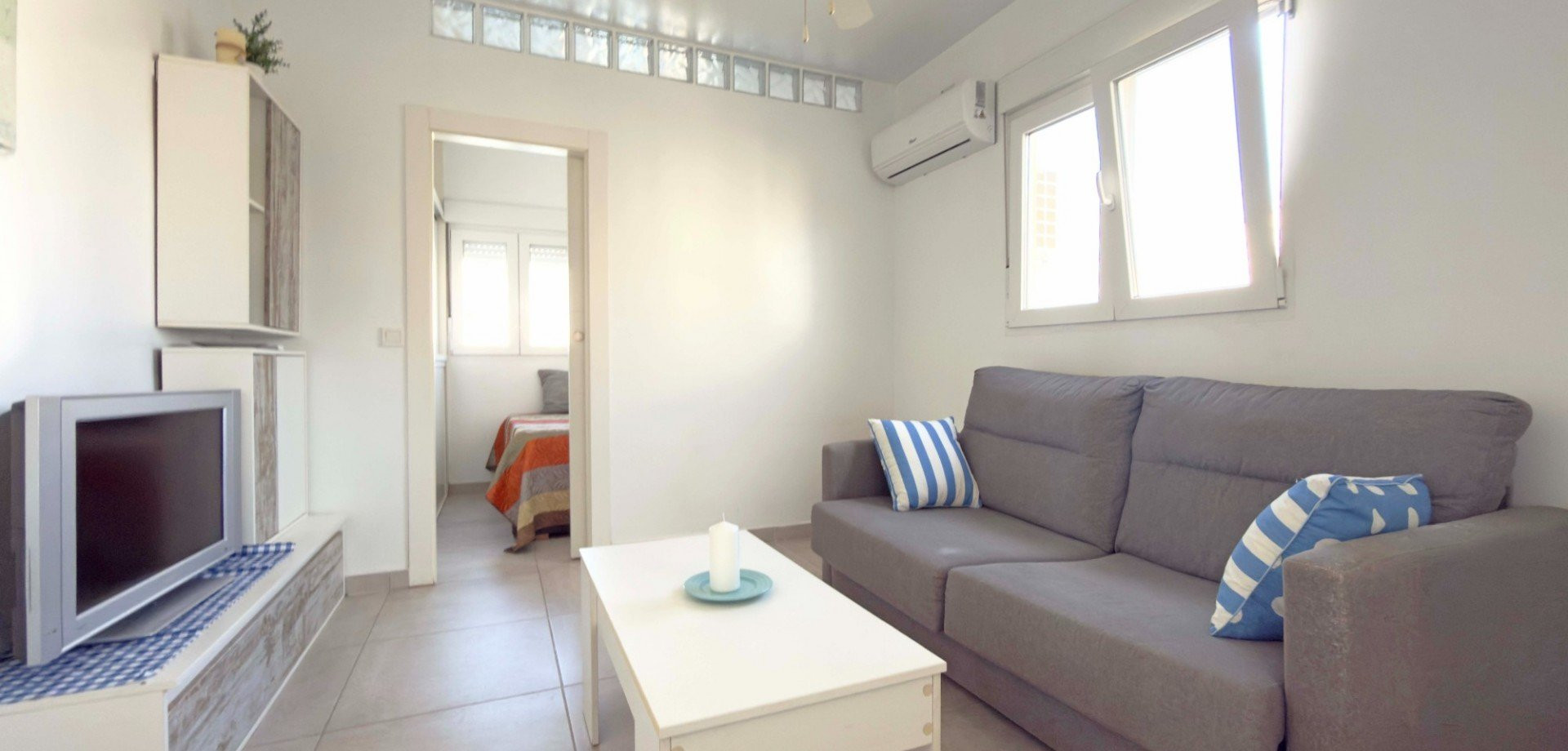 Apartment in Torrevieja - Image 2