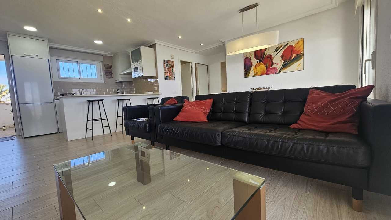 Apartment in Mil Palmeras - Image 5
