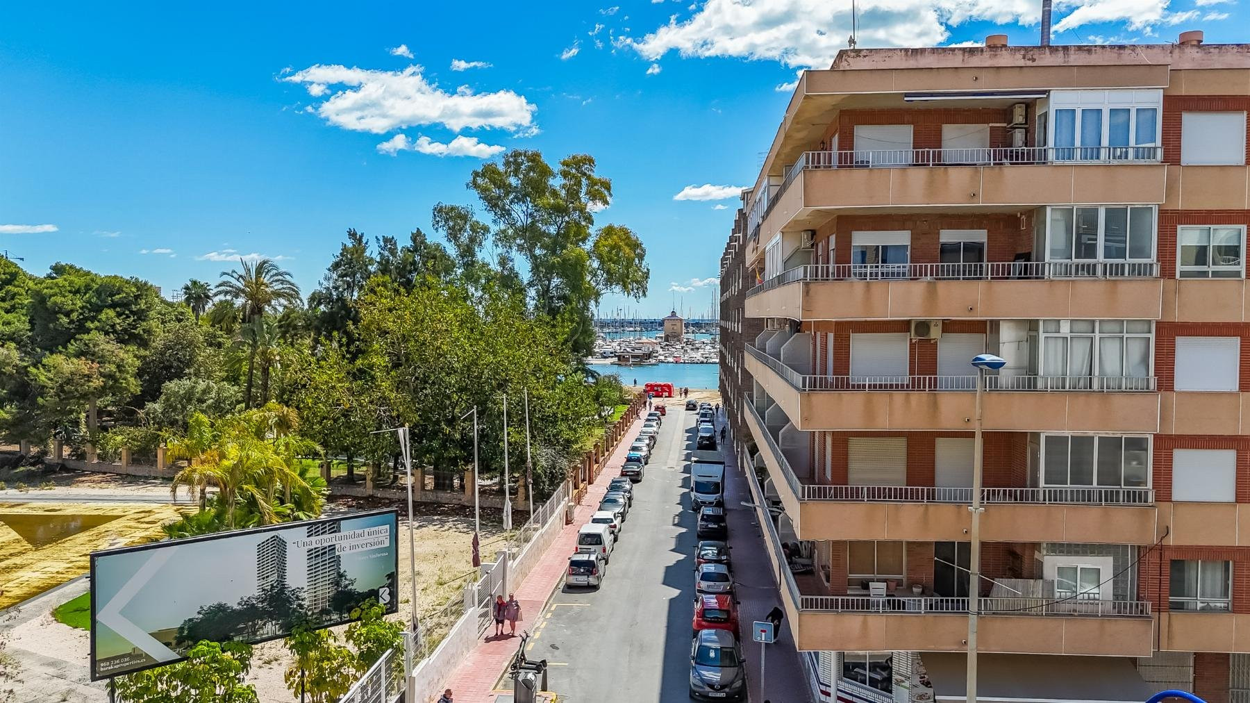 Apartment in Torrevieja - Image 2