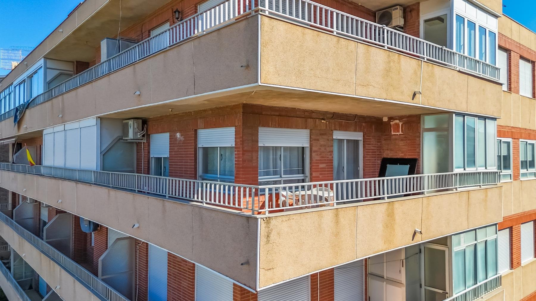 Apartment in Torrevieja - Image 3