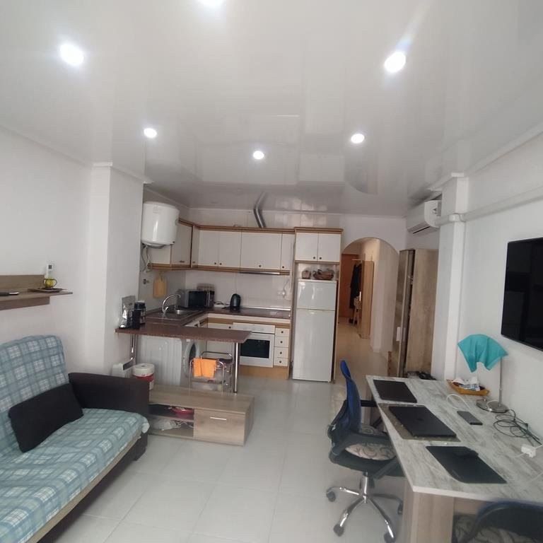 Apartment in Torrevieja - Image 4