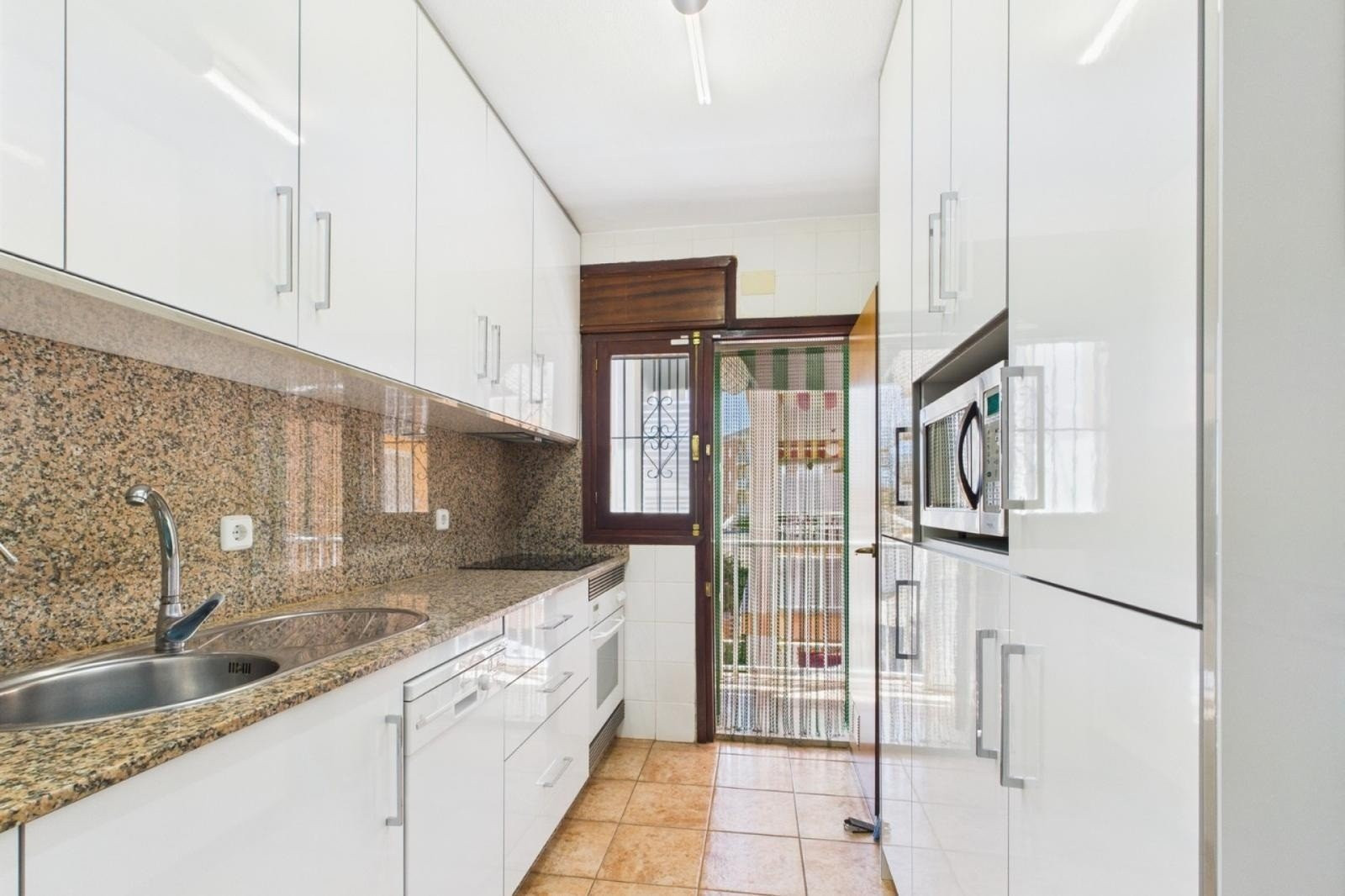 Apartment in Los Urrutias - Image 3