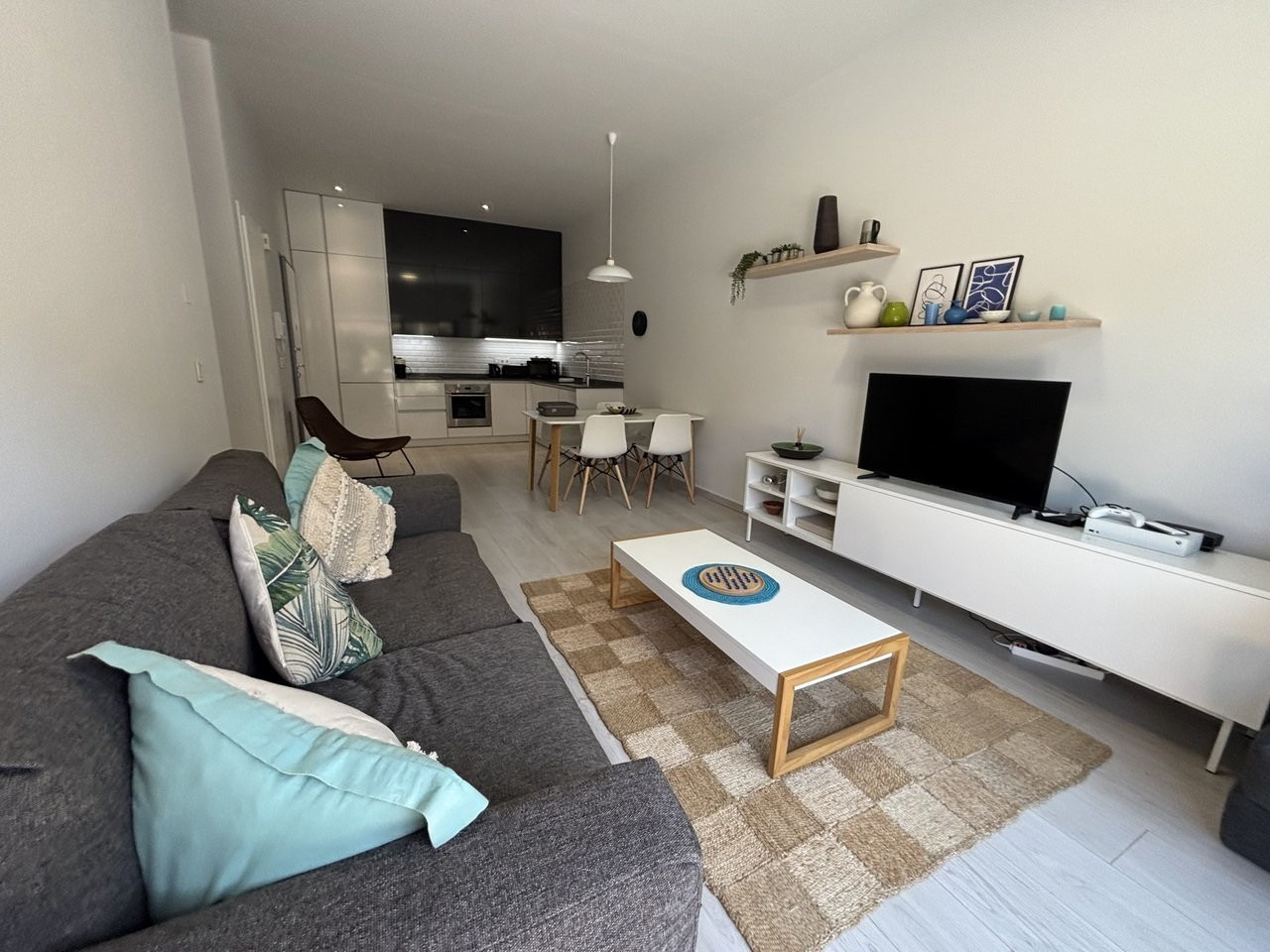 Apartment in Villamartin - Image 2