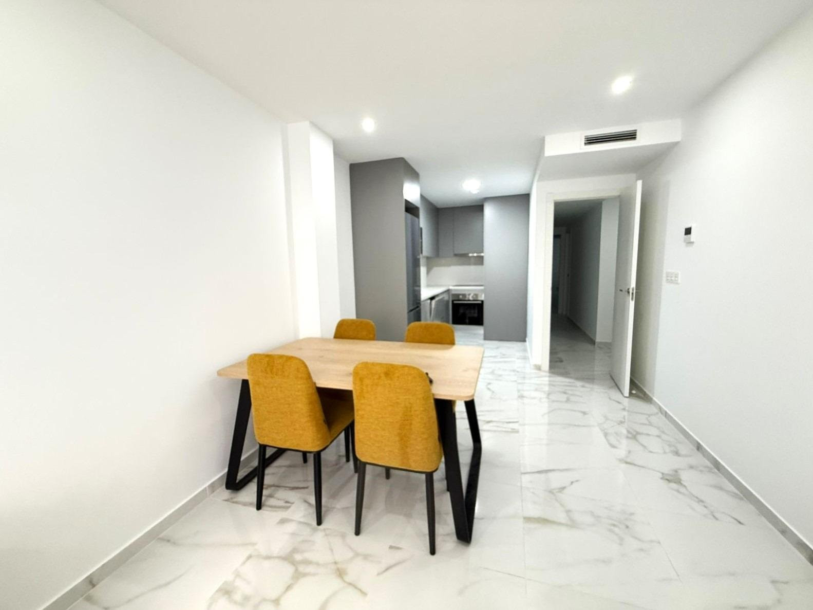 Apartment in Torrevieja - Image 2
