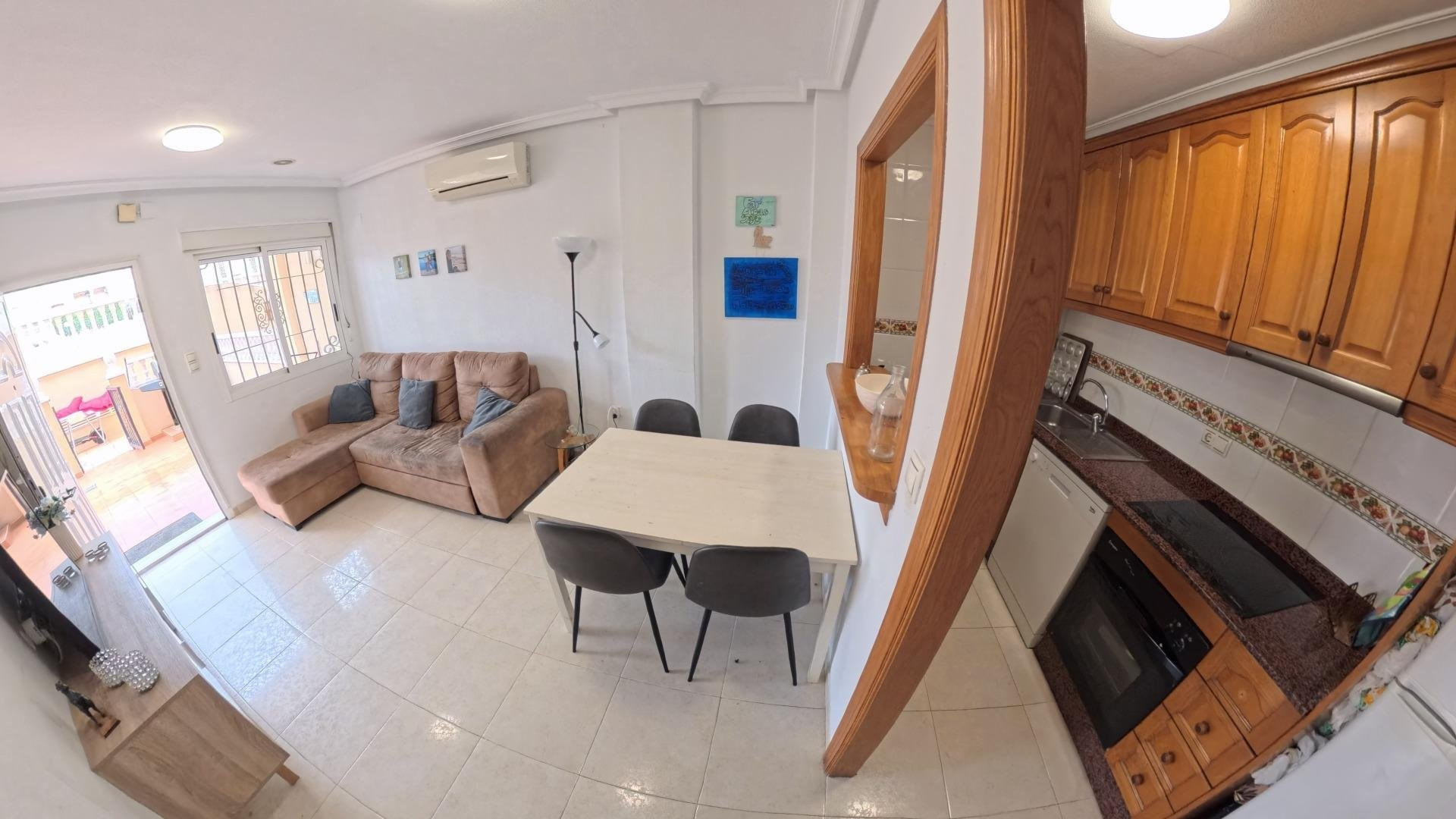 Apartment in Torrevieja - Image 2