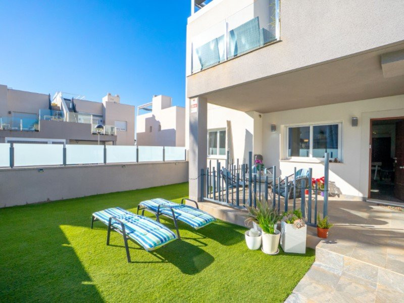 Apartment in Torrevieja - Image 2