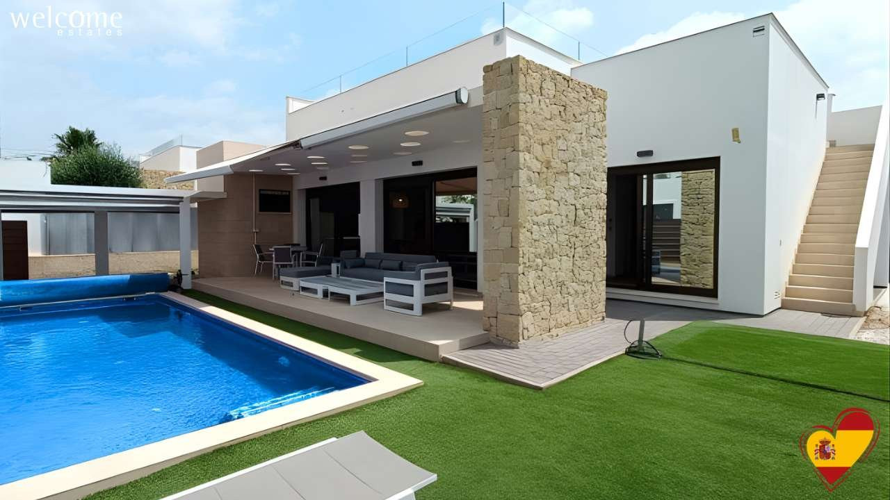 Villa in Orihuela - view 1