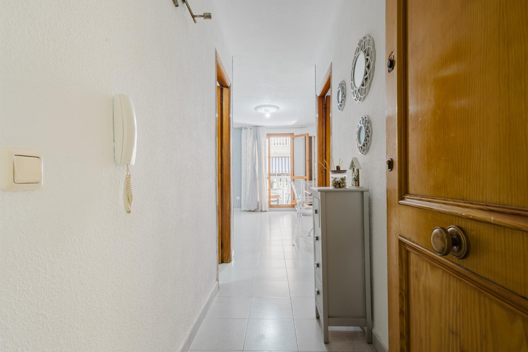 Apartment in Torrevieja - Image 2