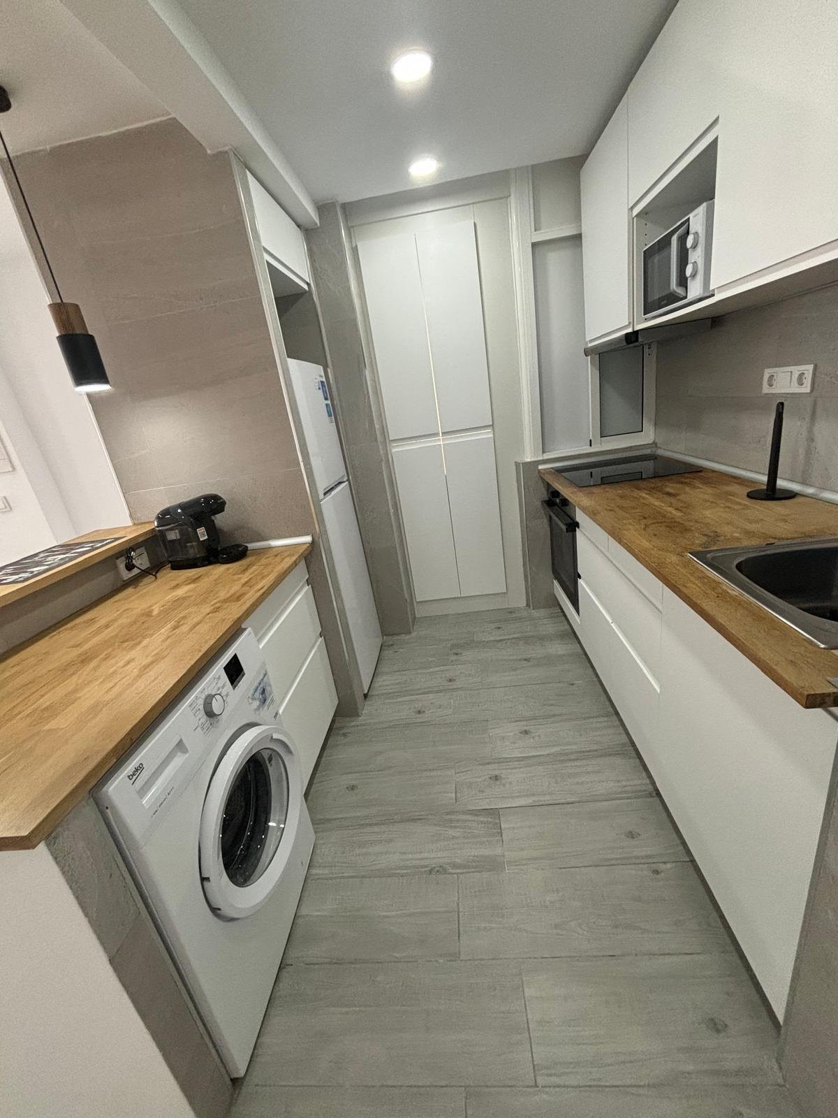 Apartment in Torrevieja - Image 2