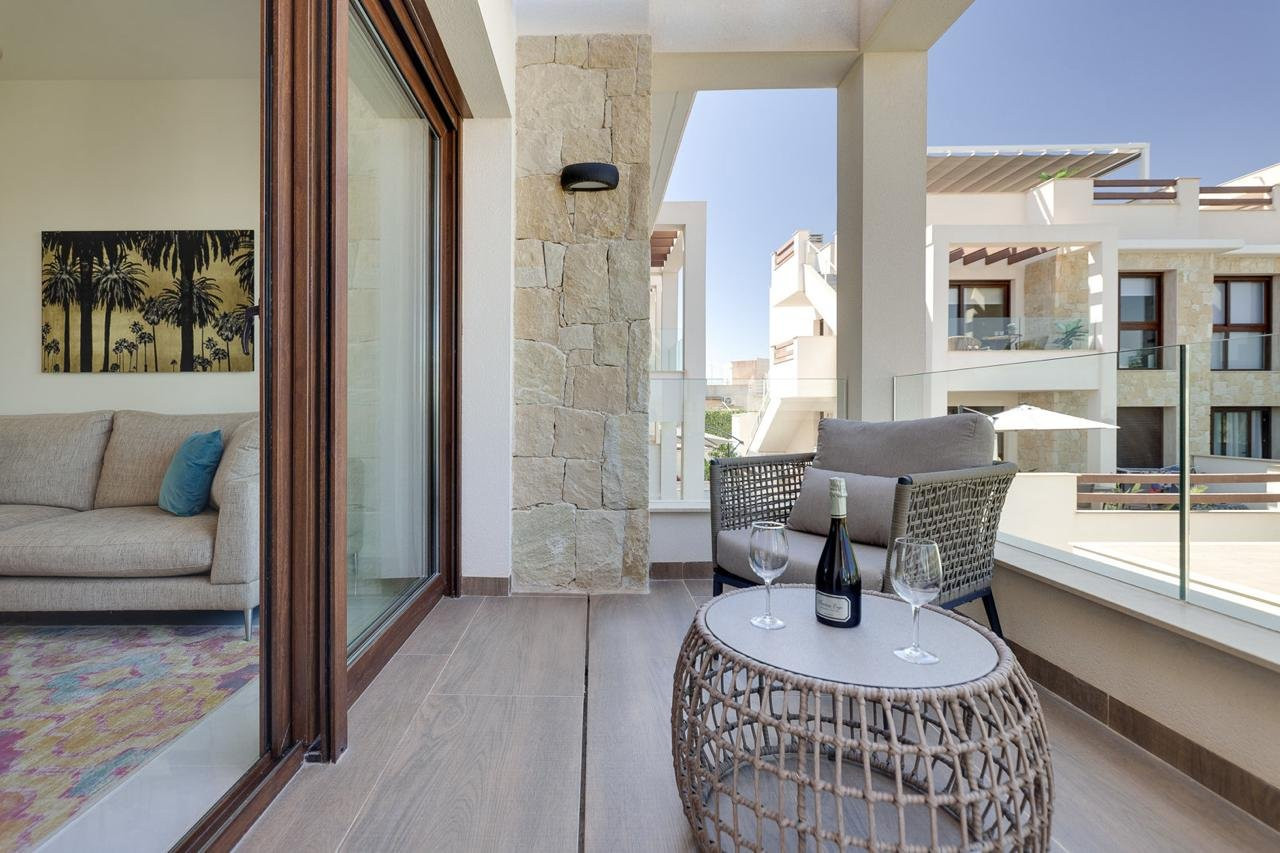 Apartment in Torrevieja - Image 2