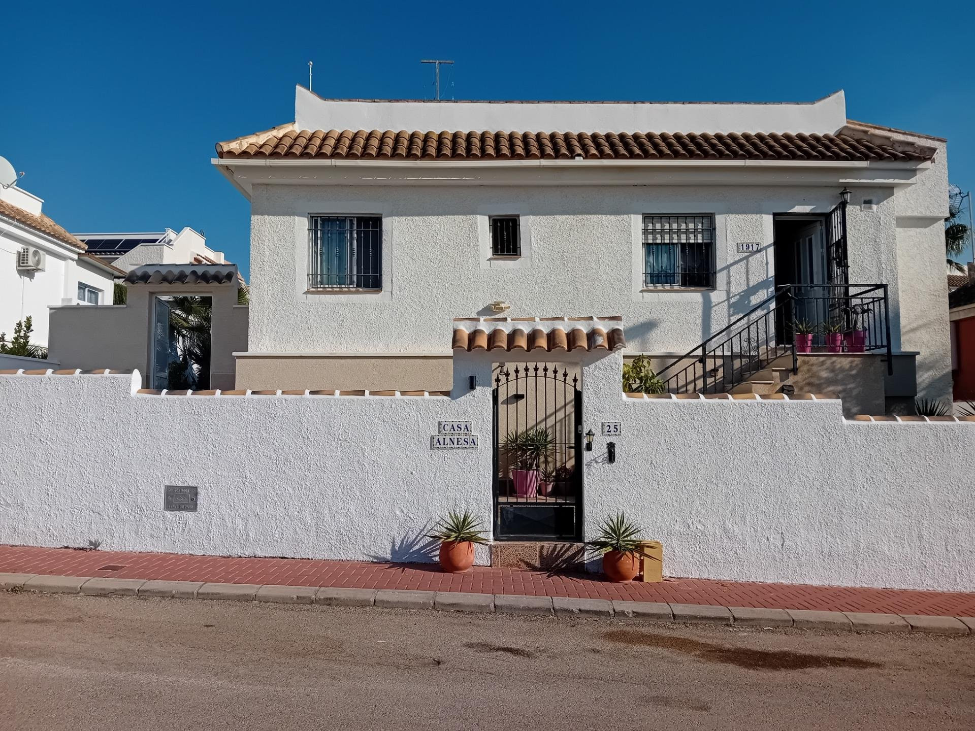 Villa in Vina de Raja - Image 2