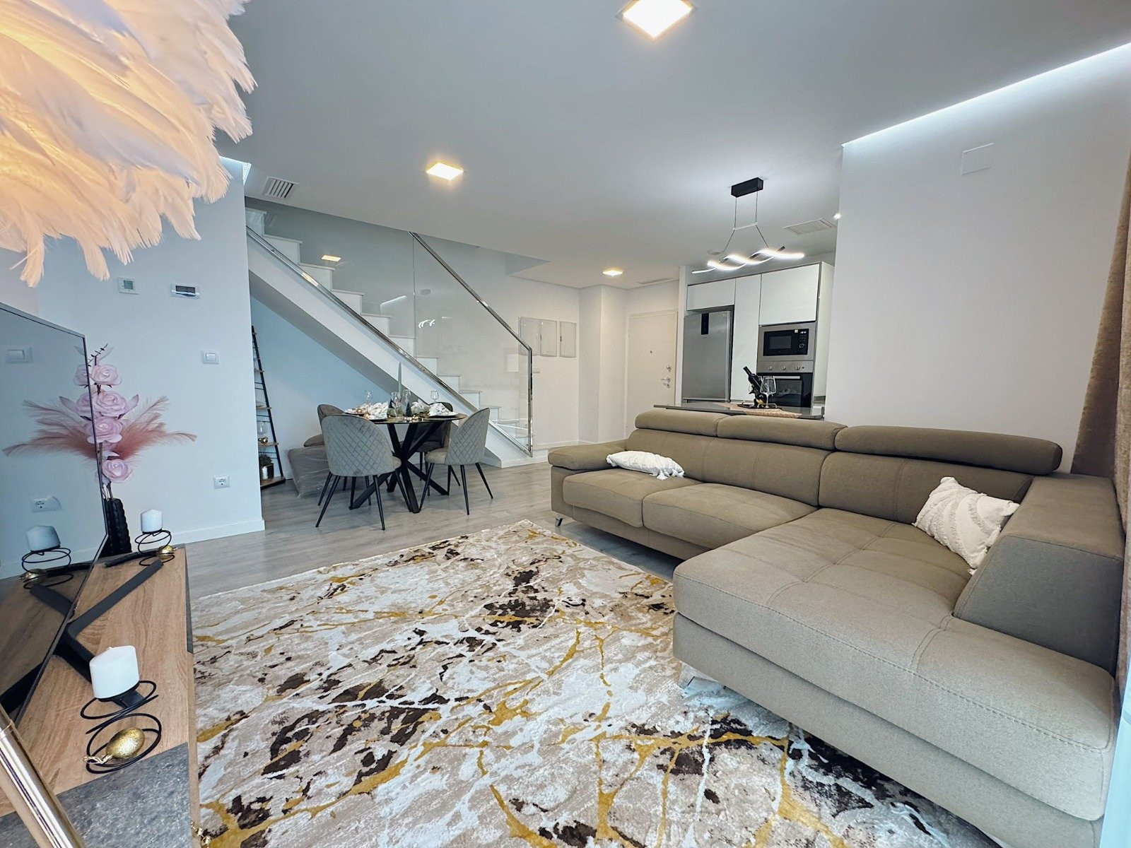 Apartment in Villamartin - Image 2